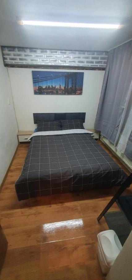 Apartamento Five Studio Cluj-Napoca Exterior foto